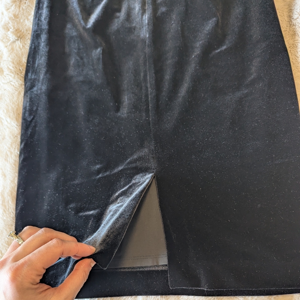 White House Black Market Black Velvet Pencil Skirt - Picture 4 of 5